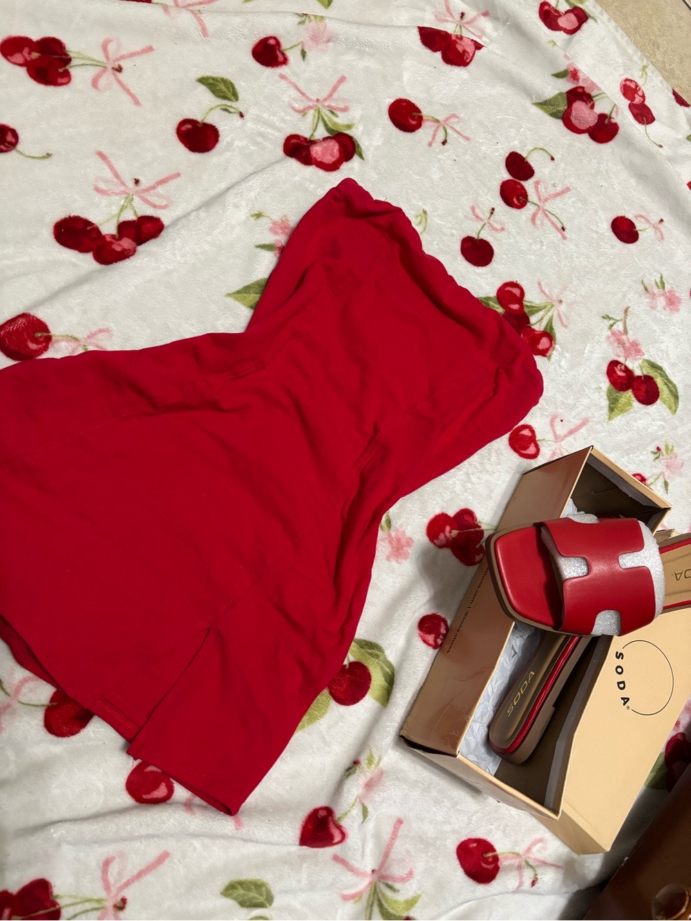 Bold Red Strapless Mini Dress - Sleek Evening Staple